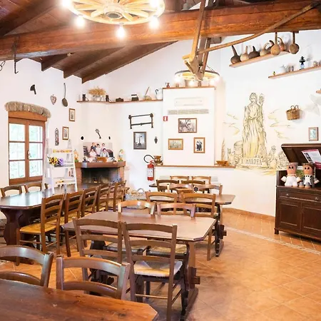 01234 - Agriturismo La Marpea, Esperienza In Mezzo Alla Natura E Al Cibo Tipico Italiano