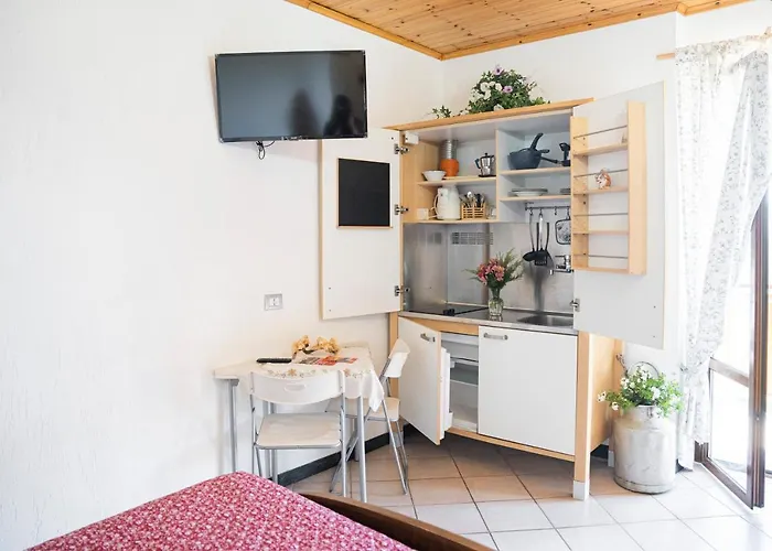 01234 - Agriturismo La Marpea, Esperienza In Mezzo Alla Natura E Al Cibo Tipico Italiano