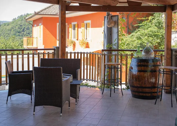 01234 - Agriturismo La Marpea, Esperienza In Mezzo Alla Natura E Al Cibo Tipico Italiano *