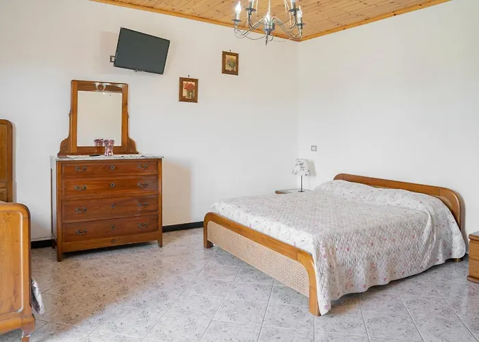 01234 - Agriturismo La Marpea, Esperienza In Mezzo Alla Natura E Al Cibo Tipico Italiano